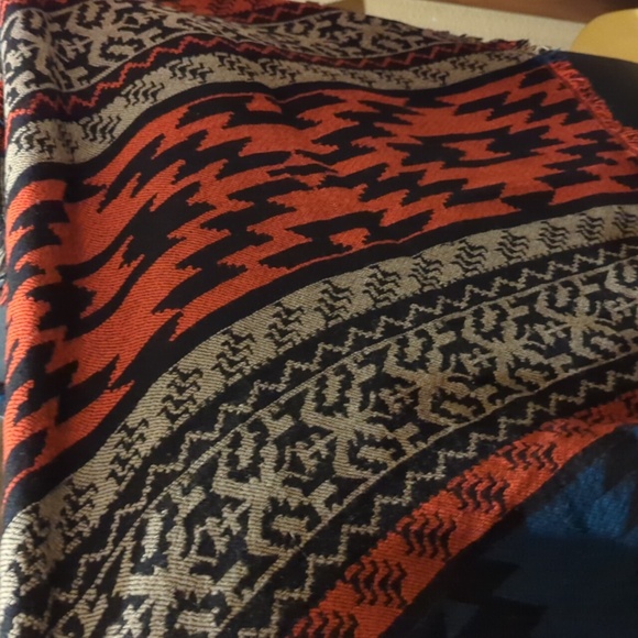 Aztec Shawl Wrap - Picture 2 of 4